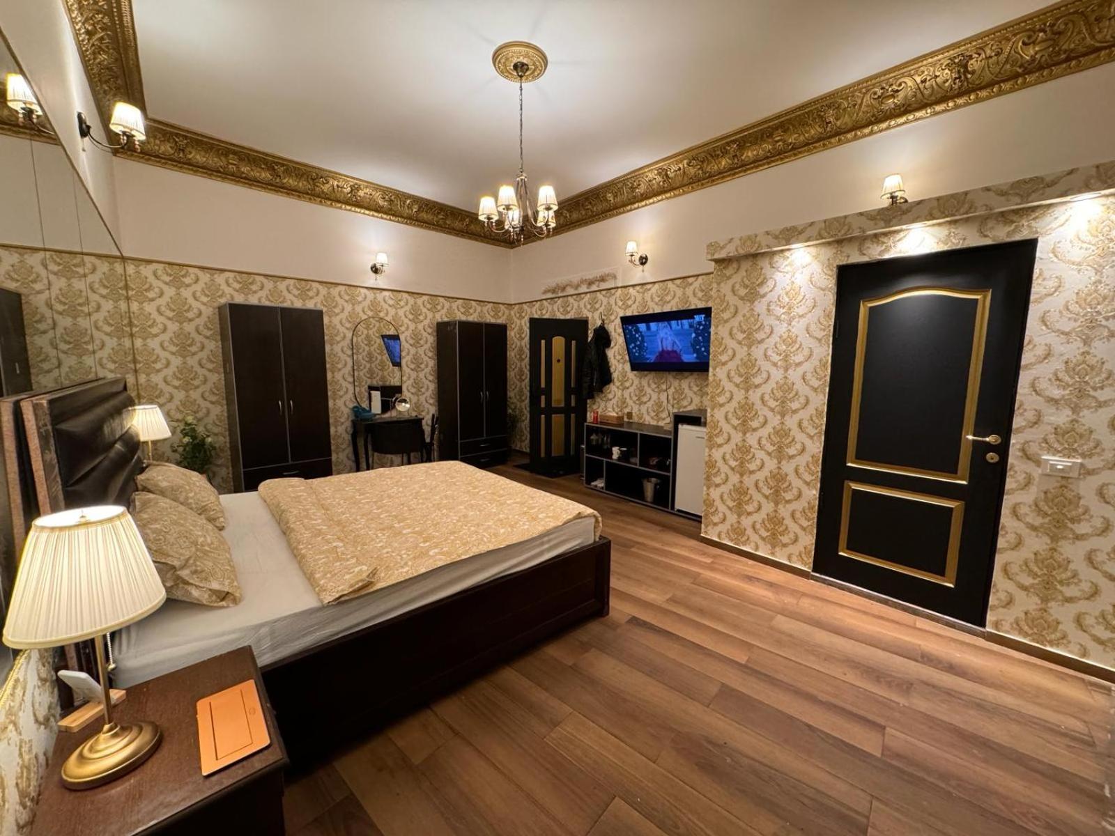 The King Suite With Balcony View Piata Romana Bucharest Exterior photo